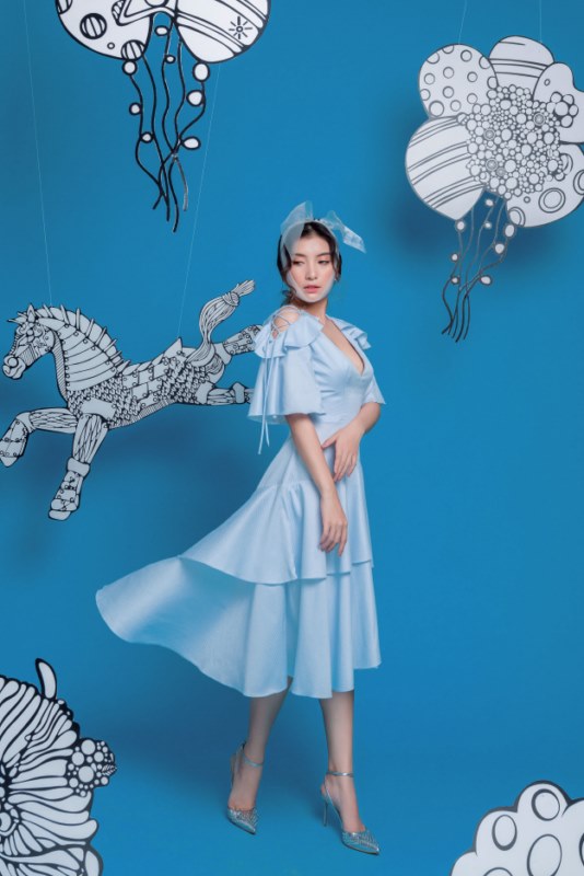 Bên cạnh việc thay đổi hình ảnh của mình trở nên năng động và đa dạng hơn thì Tiêu Châu Như Quỳnh cùng với ekip cũng đã bắt tay đầu tư loạt những dự án cover những ca khúc nổi tiếng mà mình yêu thích.