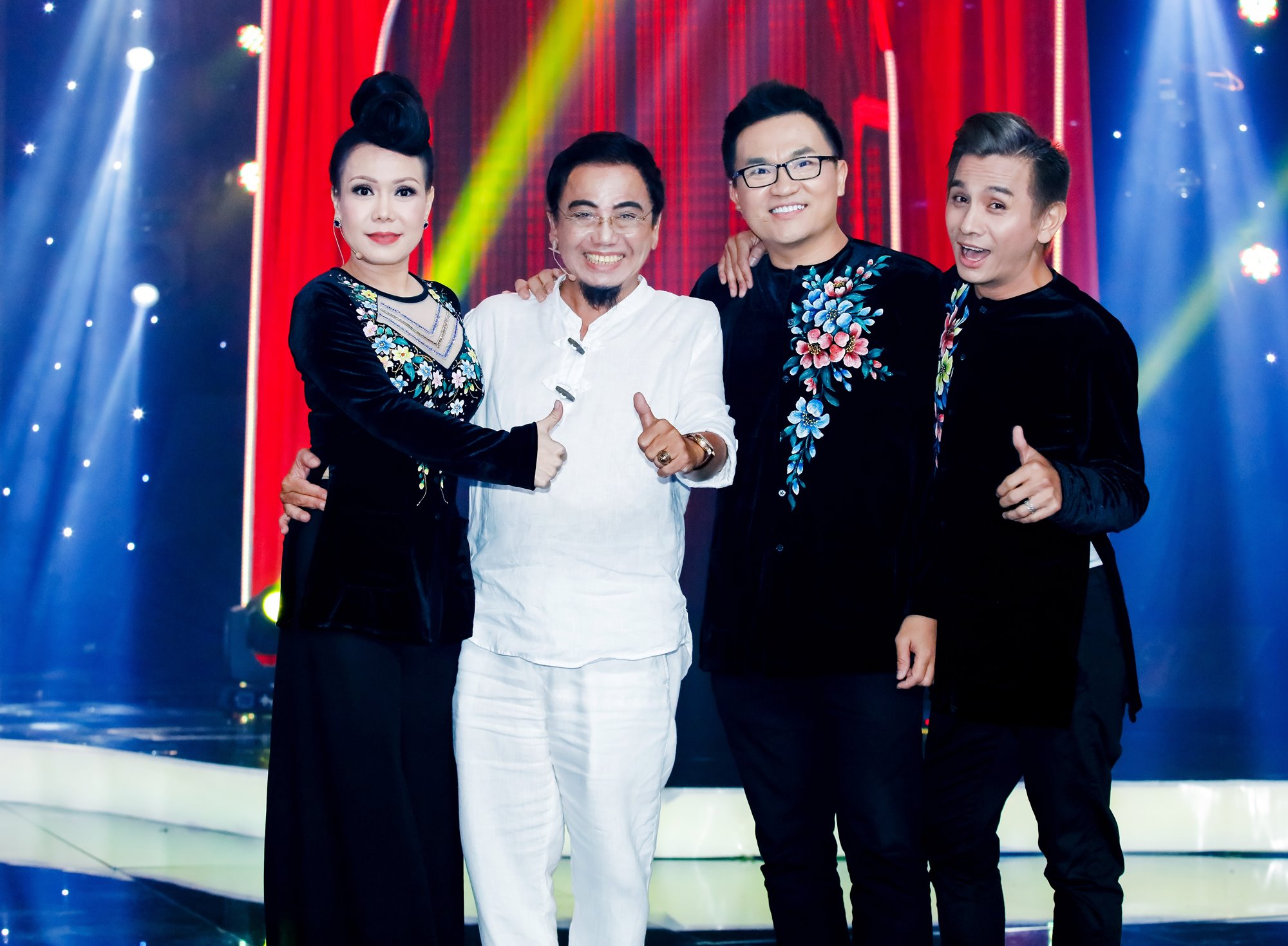 Ban giám khảo