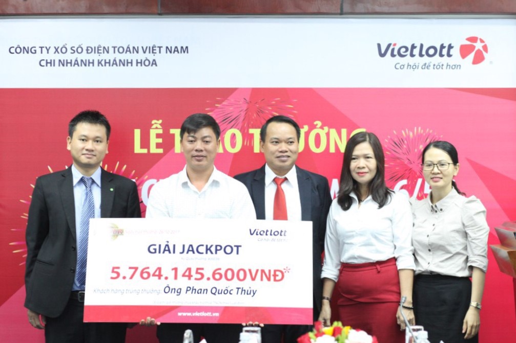 Đánh Vietlott theo seri tiền, một khách hàng trúng tiền tỷ