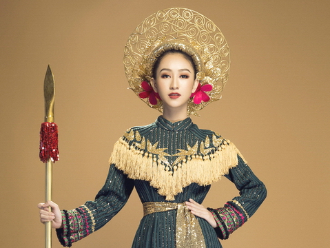 Hà Thu mang trang phục nữ chiến binh đến Hoa hậu Trái đất