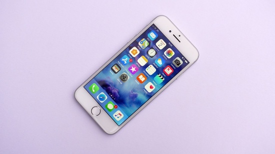 Với những người thích xem phim thì màn hình iPhone 8 đã hỗ trợ chuẩn HDR (High Dynamic range), Dolby Vision và HDR10 là những nâng cấp giá trị nhất.