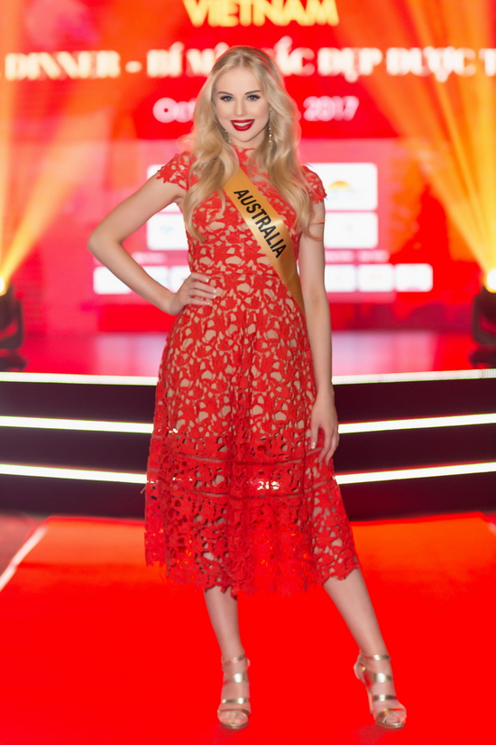 Miss Grand International 2016 Ariska Putri Pertiwi