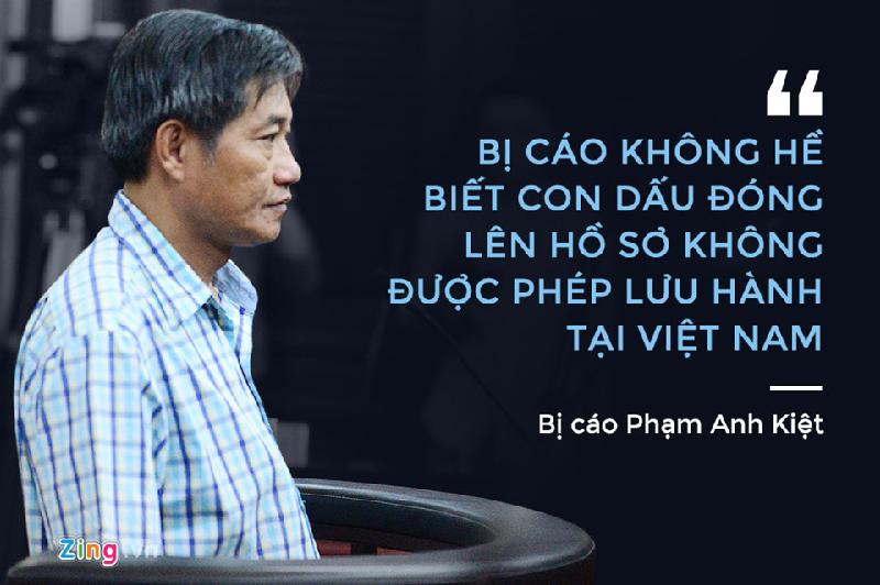 Khi đại diện Bộ Y tế không trả lời bất kỳ câu hỏi nào từ VKS, chủ tọa đã khẳng định sở dĩ Tòa triệu tập Bộ Y tế đến vì cơ quan này quản lý mặt Trung ương, Tòa muốn làm rõ quy trình cấp phép chuẩn như thế nào. Đối chiếu với việc này để xem Cục Quản lý Dược thực hiện việc cấp phép đã đúng hay chưa. Tuy nhiên, đại diện Bộ Y tế chỉ có mặt và ghi nhận.