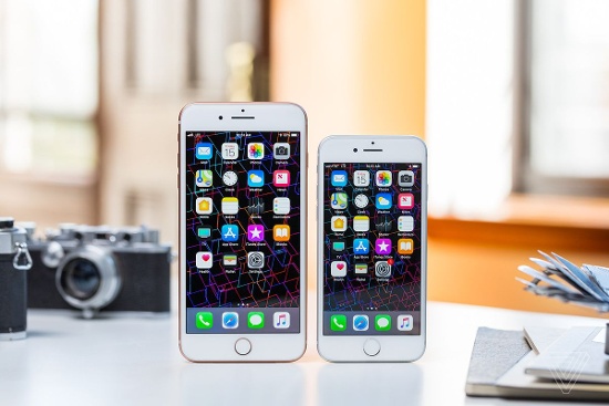 Hiệu năng vượt trội: iPhone 8 và 8 Plus đều được trang bị chipset A11 Bionic mới nhất và mạnh nhất của Apple hiện tại. Đây cũng là chipset được trang bị trên cả iPhone X. 