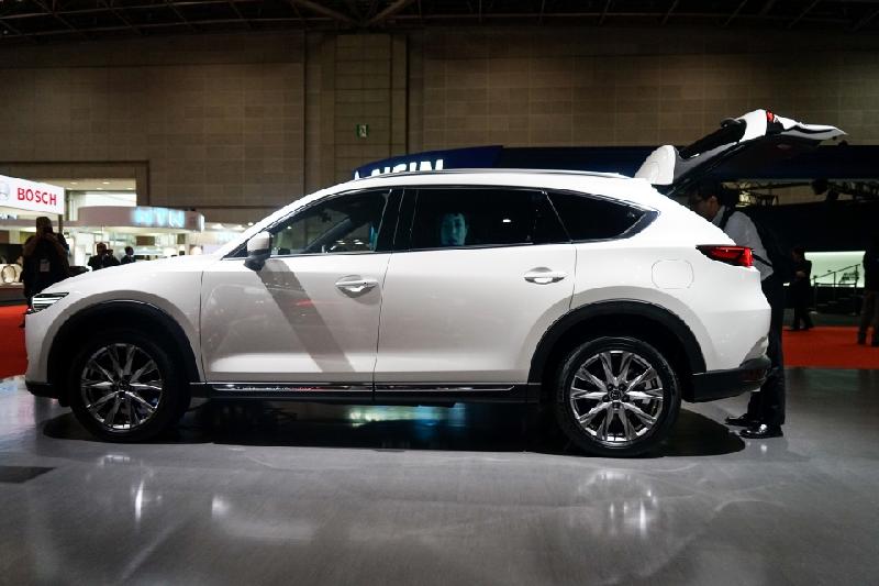 tokyo 2017 tan mat kham pha suv 6 cho mazda cx 8 hoan toan moi
