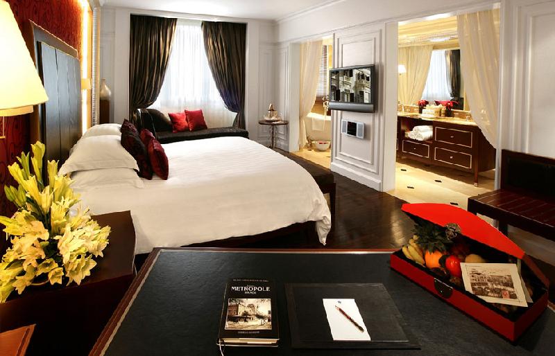 Phòng ngủ chính có thể thông sang phòng Grand Premium tùy theo yêu cầu với phụ phí riêng biệt. Ảnh: