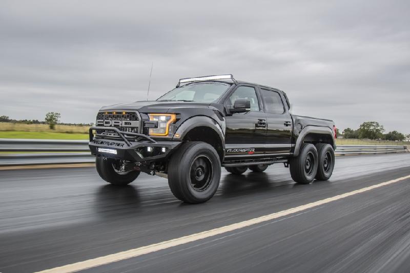 hennessey velociraptor 6x6 cau tra loi cua nguoi my danh cho mercedes g63 amg 6x6