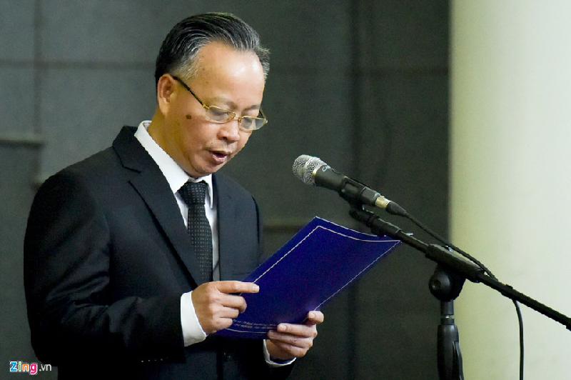 Lãnh đạo, người thân tiễn đưa cụ Hoàng Thị Minh Hồ hình ảnh 8 Đúng 15h, ban tổ chức lễ tang tổ chức lễ truy điệu cụ Hoàng Thị Minh Hồ. Phó chủ tịch UBND Hà Nội Nguyễn Văn Sửu - Trưởng ban lễ tang - đọc lời chia buồn.