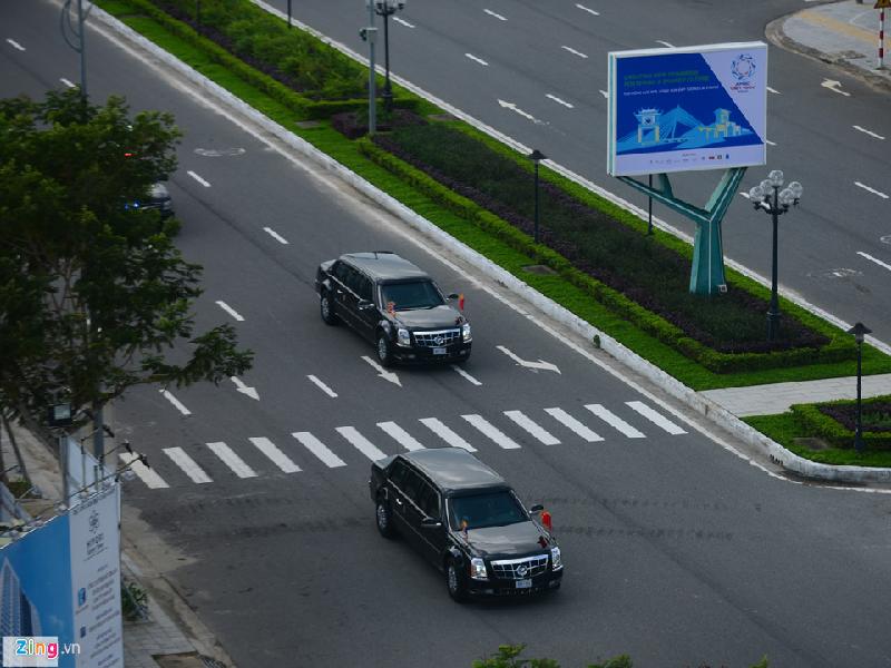 Đoàn xe của Tổng thống Trump trên đường phố Đà Nẵng hình ảnh 5 Người đứng đầu Nhà Trắng hiện có 12 chiếc “The Beast”. Cả 12 chiếc Cadillac One đều có ngoại hình và biển số giống hệt nhau (800=002). Ảnh chụp đoàn xe trên đường phố Đà Nẵng trong trưa 10/11.