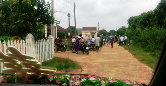 Hòa giải vụ chặn xe cưới đòi nợ nông thôn mới