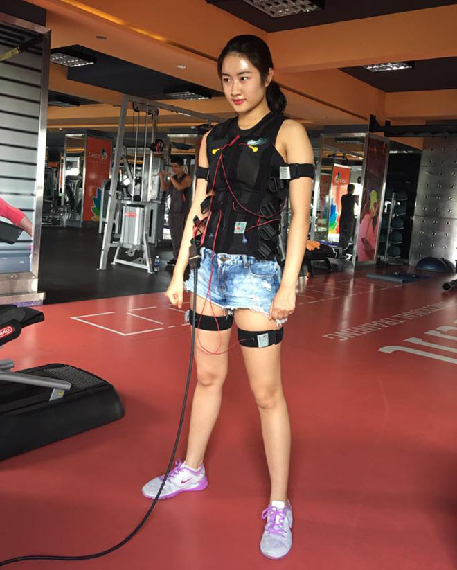 Hình ảnh hiếm hoi của Thu Ngân trong phòng tập gym