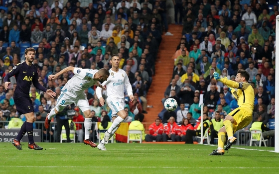 Thủ thành Lloris thi đấu xuất sắc ở trận lượt đi, đem về 1 điểm cho Tottenham