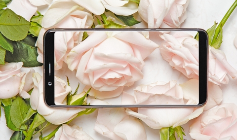Oppo F5 chính thức trình làng với giá 6,99 triệu đồng