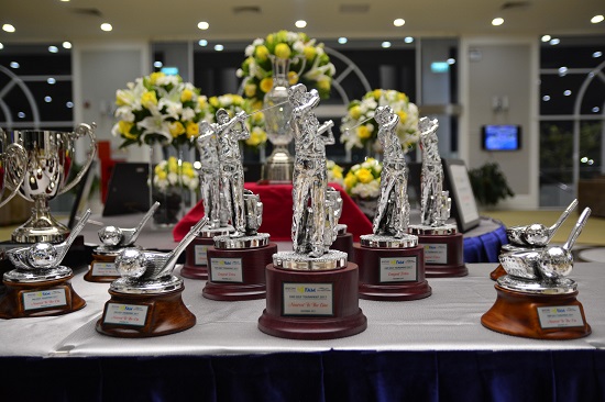 Cup trao giải tại Fam Golf Tournament 2017