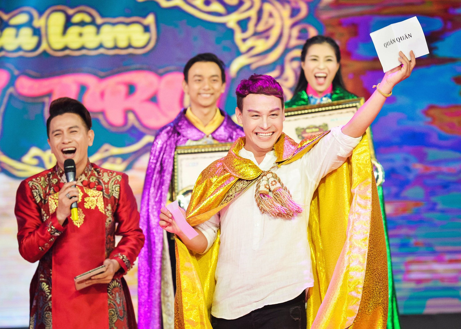 Minh Dũng vẫn chăm chỉ chạy show sau khi đăng quang Tiếu Lâm Tứ Trụ
