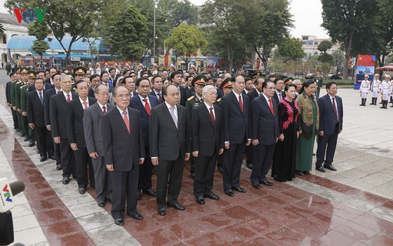 Lãnh đạo Đảng, Nhà nước dự Lễ kỷ niệm 100 năm Cách mạng Tháng Mười Nga