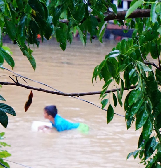 Huế ngập