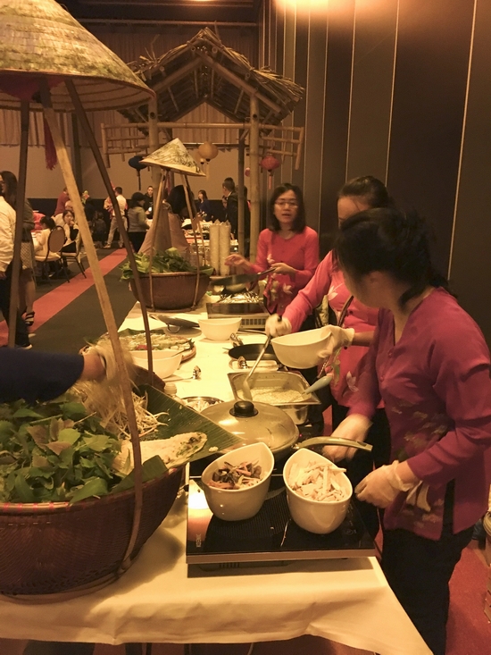 Khu ẩm thực đậm chất quê nhà
