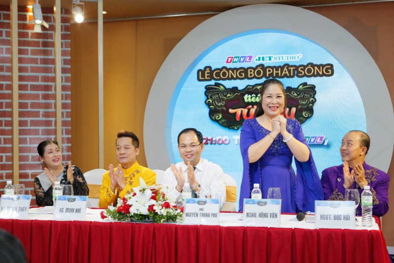 NSND Hồng Vân: &quot;Tiếu Lâm Tứ Trụ mùa 2 xuất hiện nhiều gương mặt trẻ&quot;