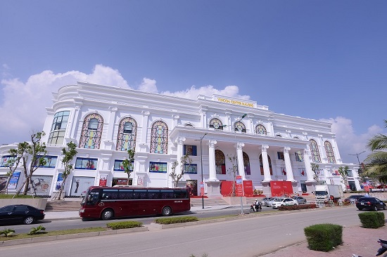 Vincom Retail hiện là nhà phát triển, sở hữu và vận hành TTTM bán lẻ lớn nhất Việt Nam