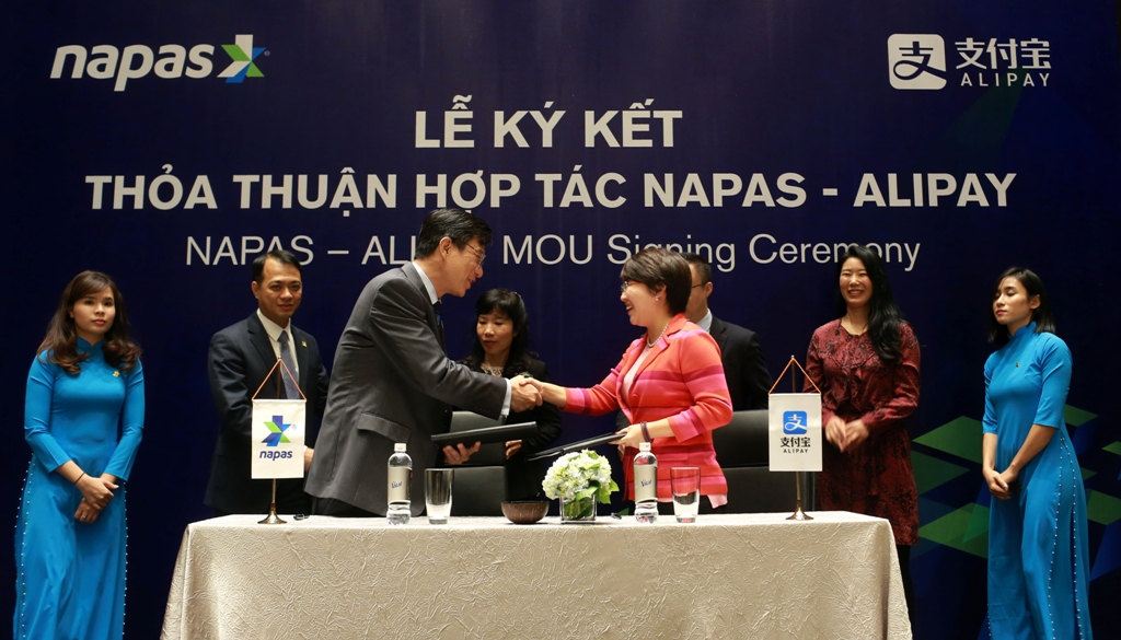 NAPAS hợp tác dịch vụ thanh toán với Alipay