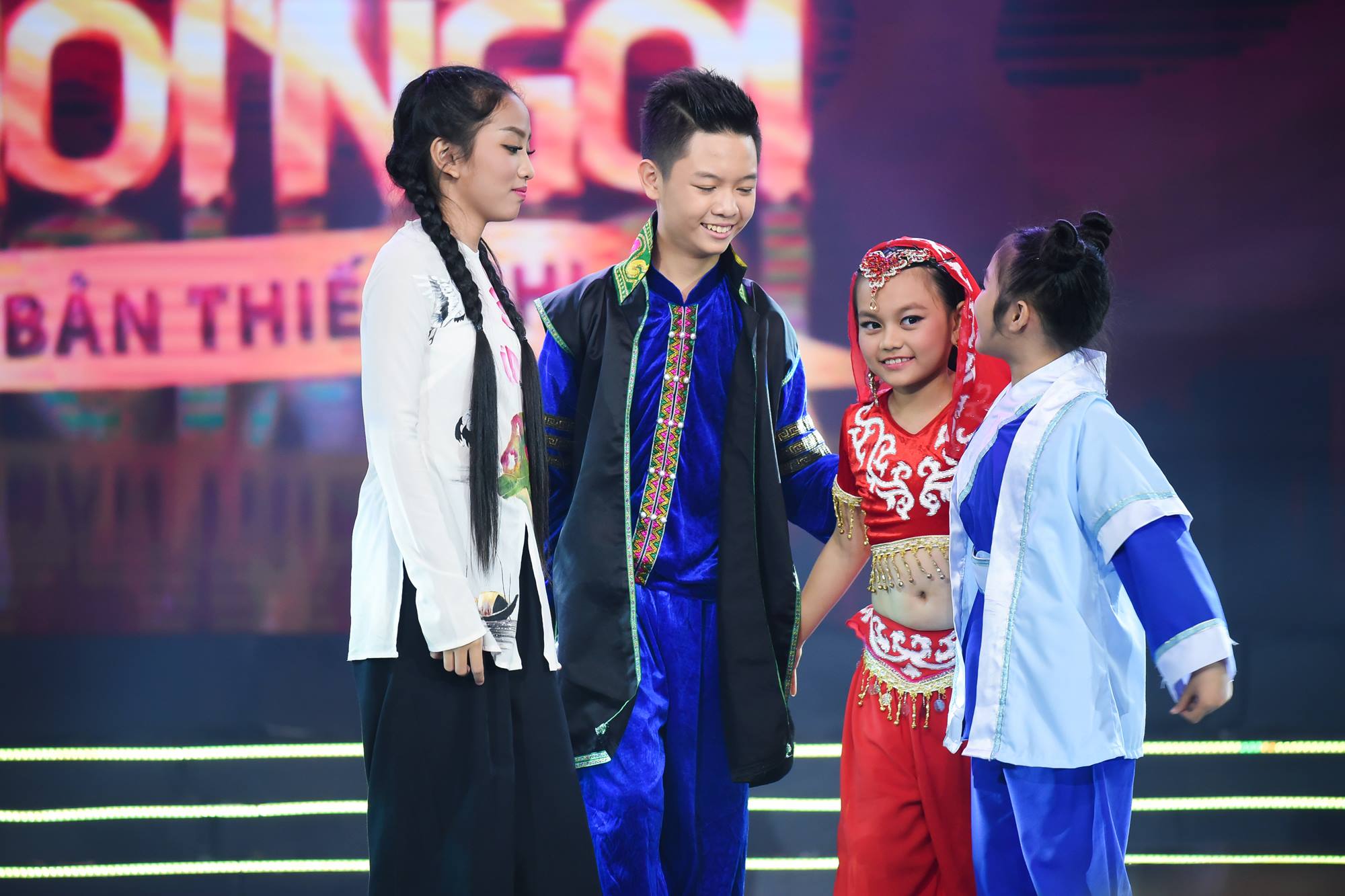 Hữu Tấn có tổng điểm 2 đêm thi 11 và 12 là 77,7 điểm, xếp thứ 4 trong 2 đêm thi. Hữu Tấn cũng là người phải nói lời chia tay với chương trình.