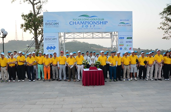 Các gôn thủ chụp ảnh lưu niệm trong buổi sáng khai mạc