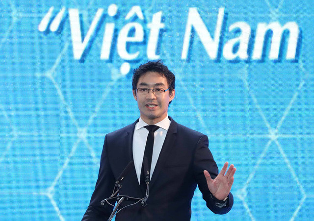 “Thế giới không phải do người bi quan sở hữu mà do người lạc quan”, ông Philipp Rosler, Thành viên Ban lãnh đạo, Diễn đàn Kinh tế thế giới WEF nói tại Hội nghị Thượng đỉnh Doanh nghiệp APEC. Ảnh: Tuổi trẻ.