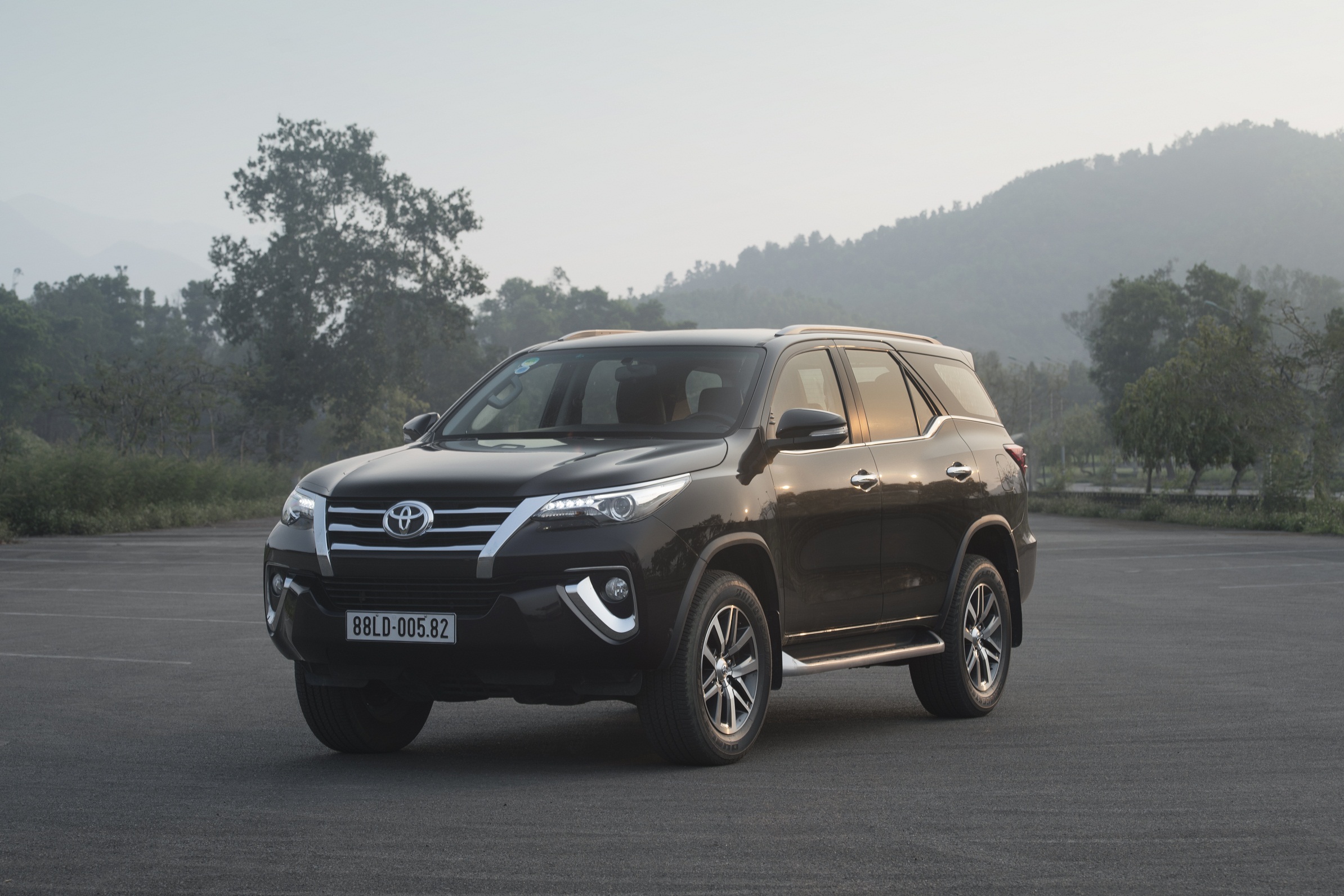 Fortuner bán ra 994 xe, giảm 16% so với cùng kỳ năm ngoái.
