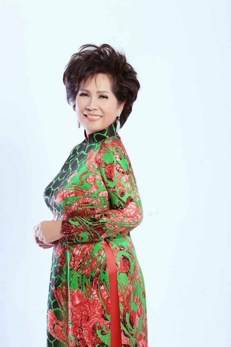 Phương Dung chia sẻ cảm xúc buồn khi chồng qua đời nhưng việc này cô đã chuẩn bị tinh thần từ rất lâu. Chồng ra đi nhẹ nhàng trong một giấc ngủ, cô buồn vì không bao giờ được gặp lại người đã sống cùng 52 năm qua. 