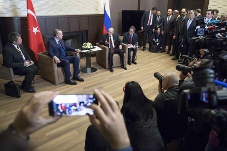 Hai nhà lãnh đạo nhất trí tiếp tục hợp tác trong vấn đề Syria