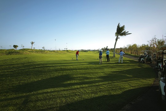 Giải thưởng kỷ lục với 20 xe sang tại SMIC Golf Challenge Tournament 2017