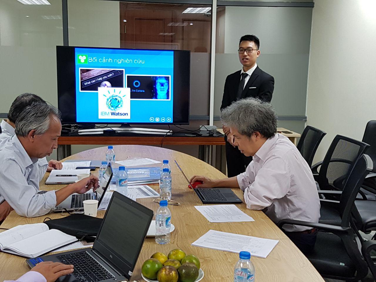 Một đại diện của Chebi Chat đang thuyết trình