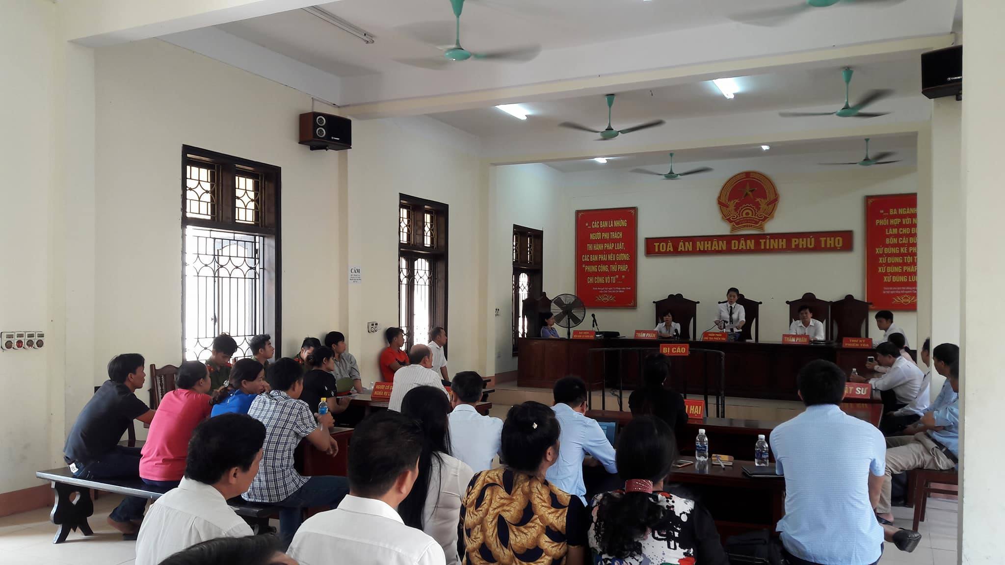 Dấu vết tẩy xoá, sửa chữa trong hồ sơ vụ đấm chết đồng nghiệp