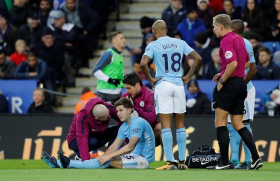 Man City sẽ mất Stones trong 6 tuần tới!
