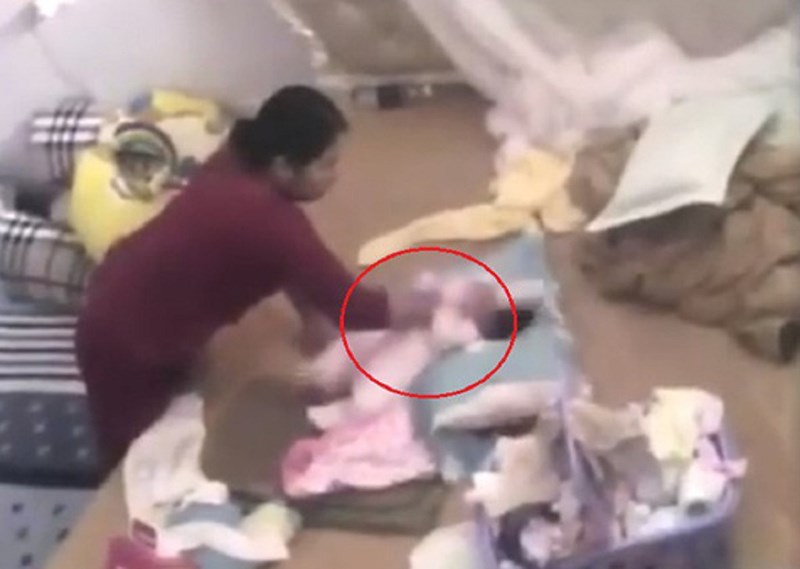 Xử lý thế nào giúp việc bạo hành dã man bé hơn 1 tháng tuổi