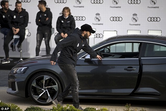 Xế hộp của Benzema