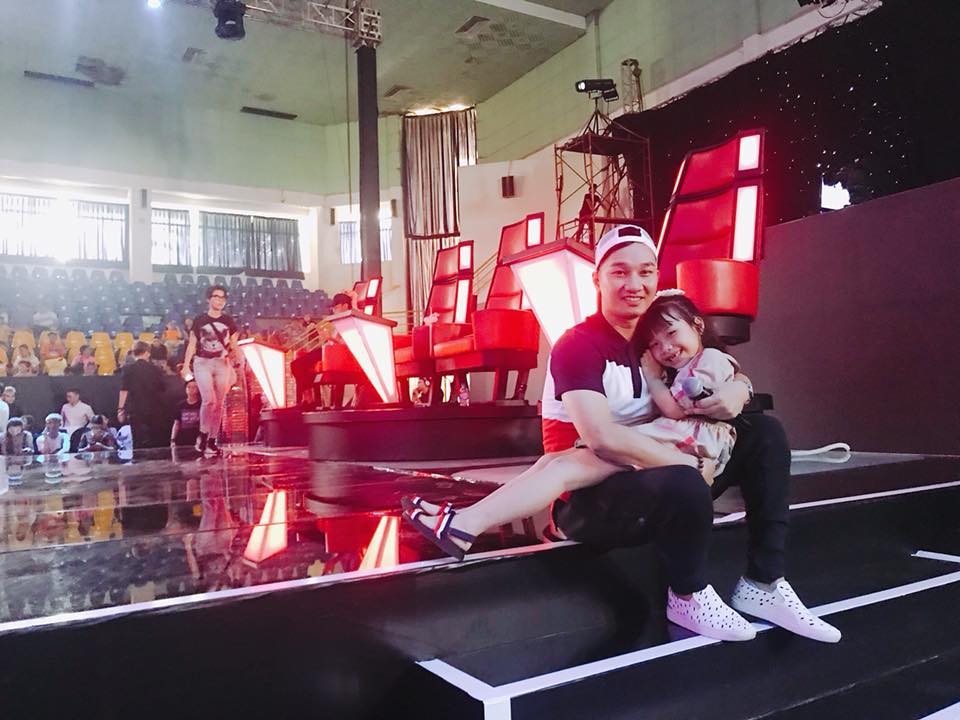 MC Thành Trung tặng quà đặc biệt cho con gái