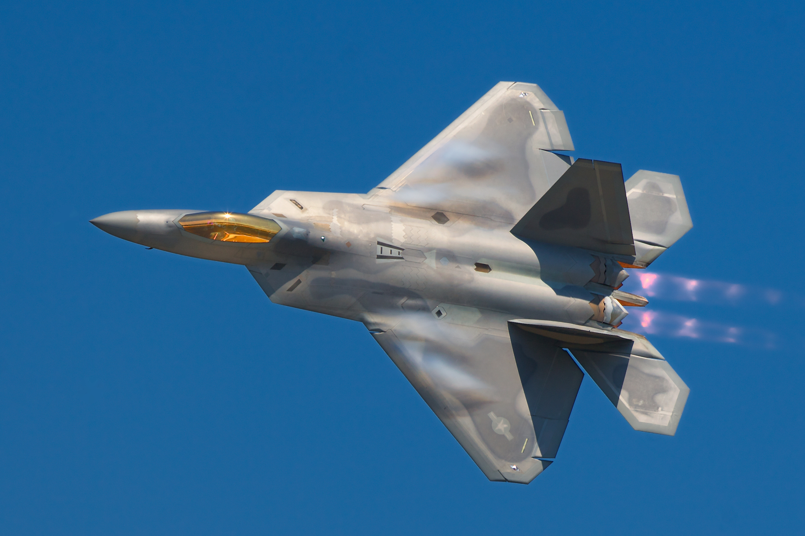 Chiến đầu cơ F-22