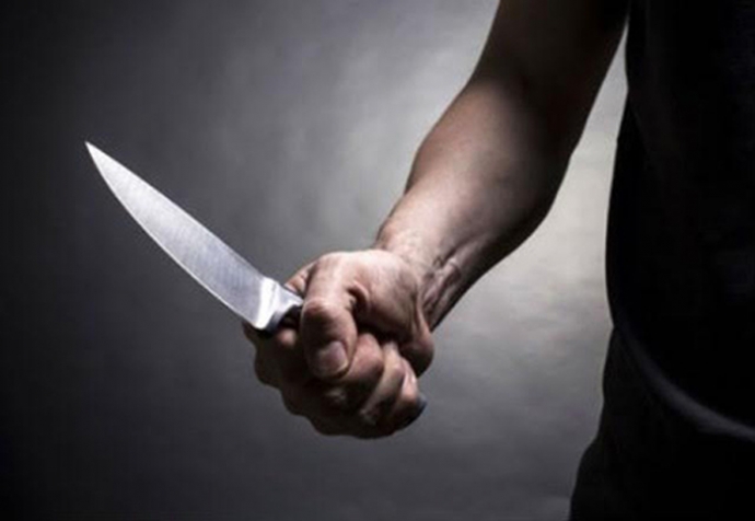 'Con nghiện' dùng dao tấn công làm 2 cán bộ công an bị thương