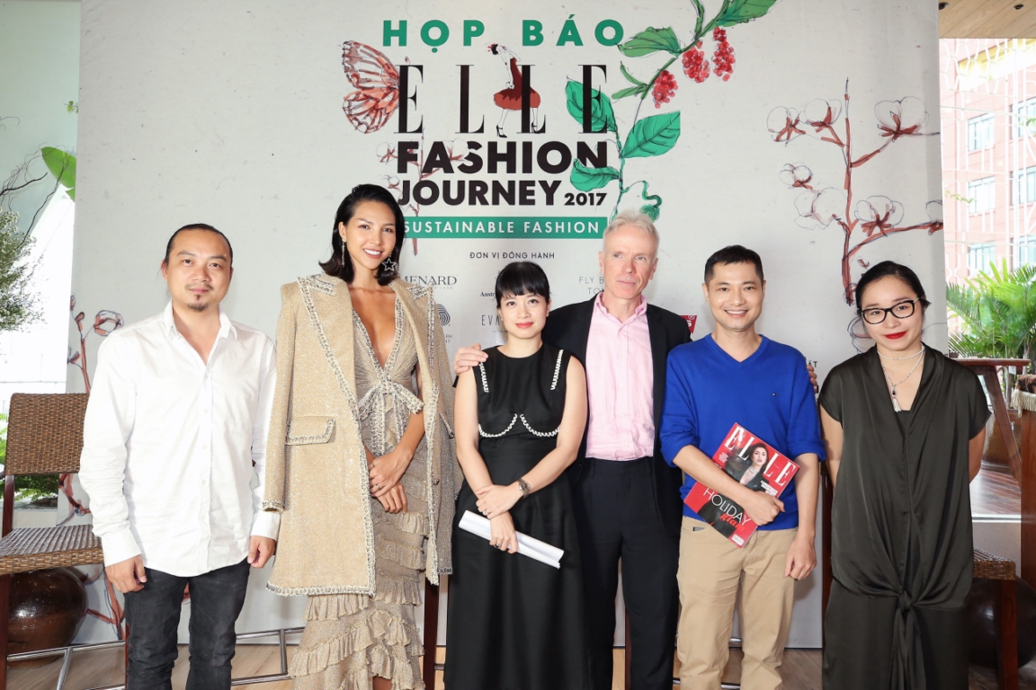 Siêu mẫu Minh Triệu làm đạo diễn catwalk tại ELLE Fashion Show 2017