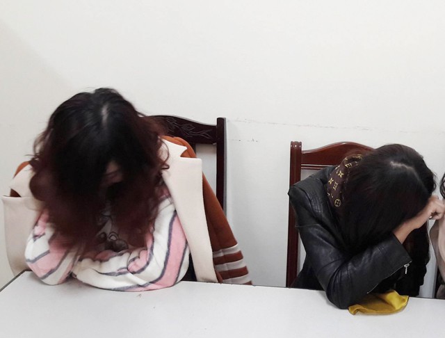 Hai nữ sinh bán dâm 2 triệu đồng mỗi lượt bị bắt quả tang tại nhà nghỉ