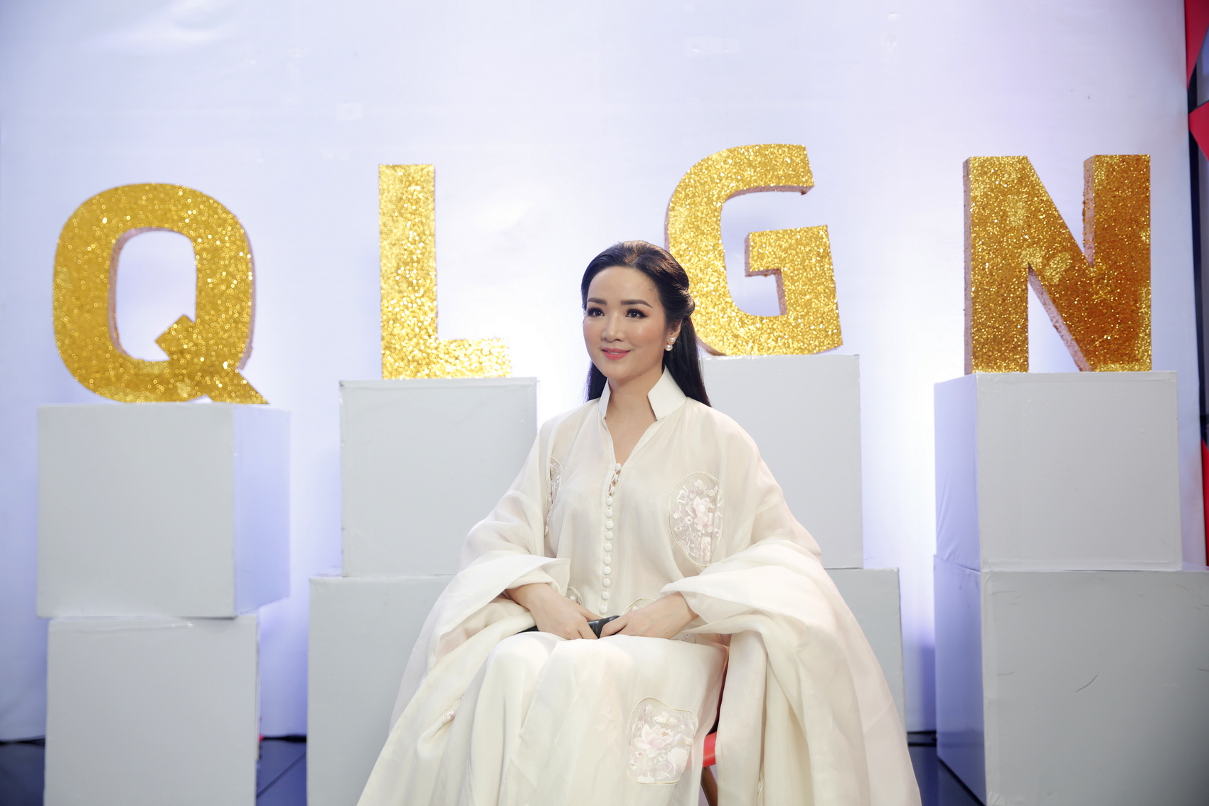 Hoa hậu đền Hùng Giáng My