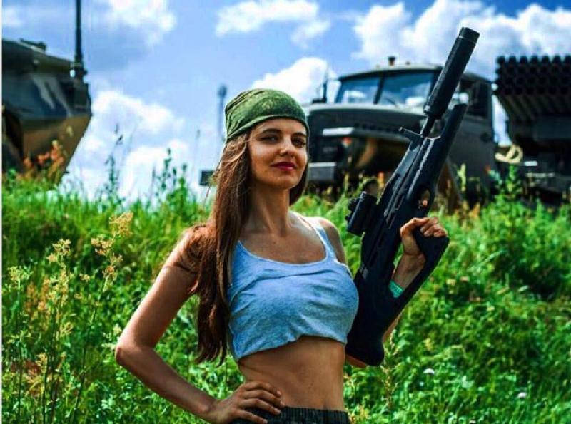 Theo The Sun, nữ phóng viên Rossiyana Markovskaya (26 tuổi) chính thức trở thành người phát ngôn của Bộ trưởng Sergei Shoigu vào ngày 17/11.