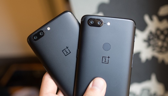Camera: Hệ thống camera kép trên OnePlus 5T so với người tiền nhiệm là hoàn toàn tương tự, vẫn là sự kết hợp của ống kính góc rộng và ống kính tele với camera chính cảm biến Sony IMX398 16 megapixel và camera thứ hai cảm biến Sony IMX350 20 megapixel.