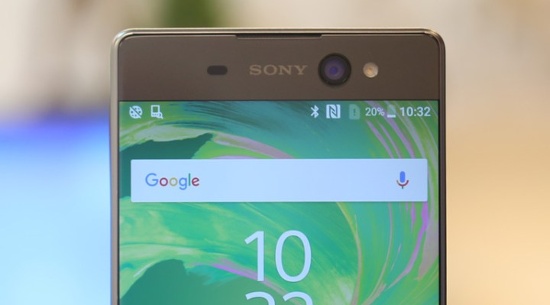 Điểm nhấn trên Xperia XA Ultra đó camera trước chuyên selfie 16 megapixel, hỗ trợ đèn flash LED trước và đặc biệt được hỗ trợ cả công nghệ ổn định hình ảnh quang học để chụp ảnh “tự sướng” tốt hơn.