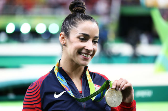 Mỹ nhân Aly Raisman – người từng mang về 3 tấm HCV cho đoàn Thể dục dụng cụ (TDDC) Mỹ ở Olympic vừa lên tiếng vạch mặt bác sĩ của đội tuyển nước này đã giở trò bỉ ổi với mình và nhiều đồng nghiệp khác.
