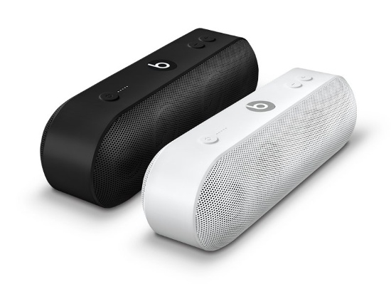 Beats Pill+ có thời lượng pin khoảng 12 giờ và hỗ trợ ghép nối với một loa di động Beats Pill+ khác để có được âm thanh khuếch đại cho trải nghiệm nghe nhạc tốt nhất có thể. 