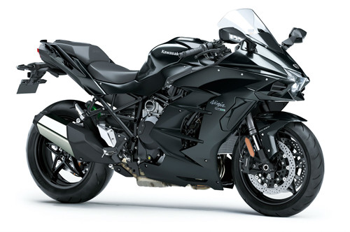 Kawasaki Ninja H2 SX đã được công bố tại EICMA 2017 với sức mạnh kinh khủng, trên 206 mã lực. Kawasaki Ninja H2 SX mang đến tư thế ngồi chồm hơn so với Z1000 SX nhưng vẫn thoải mái hơn ZX-14R. Kawasaki Ninja H2 SX được bổ sung hàng loạt công nghệ mới như đèn pha LED tự động thay đổi góc chiếu .