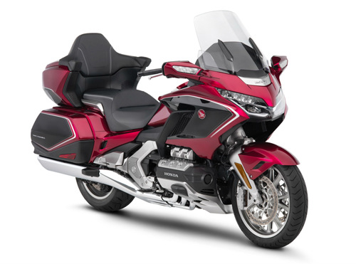 Honda Gold Wing sẽ có hai phiên bản chính của chiếc Honda Gold Wing 2018, gồm Goldwing tiêu chuẩn và Goldwing Tour. Cả 2 phiên bản đều sử dụng động cơ 6 xi-lanh phẳng.